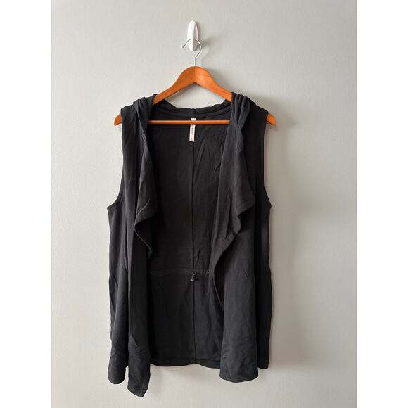 Fabletics Jackets & Blazers - Womens Size L Black Fabletics Hannah Waterfall Vest